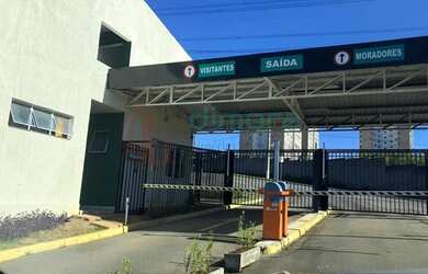 Imagem: O terreno possui 300m² de Área e está localizado em Vila