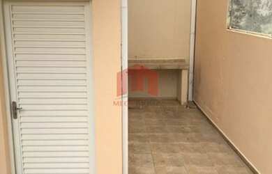 Imagem 7: Sobrado Geminado. Churrasqueira, Varanda, 10m² de Áreae2 Vagas na garagem