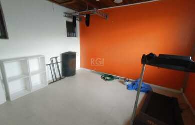 Imagem 16: São duas casas de 02 dormitórios com 03 vagas no Bairro Santana