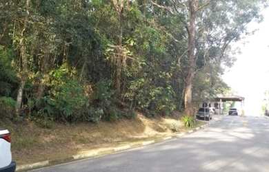 Imagem: O terreno possui 966m² de Área e está localizado em Jardim