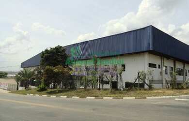 Imagem: O depósito possui 5 Vagas na garagem, 12.285m² de Área e