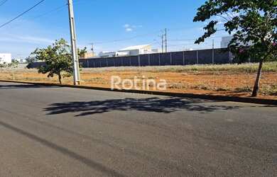 Imagem: O terreno possui 1.980m² de Área e está localizado em Novo