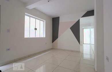 Imagem: A casa possui 1 Dormitório, 1 Banheiro, 55m² de Área e está