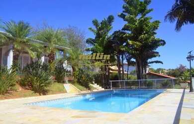 Imagem: A casa em condomínio possui 4 Dormitórios, 5 Banheiros, 5