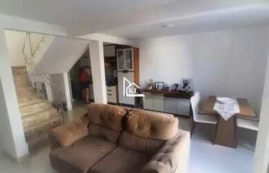 Imagem: A casa possui 2 Dormitórios, 2 Banheiros, 2 Vagas na garagem