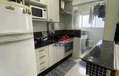 Imagem: O apartamento possui 2 Dormitórios, 1 Banheiro, 1 Vaga na garagem