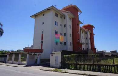 Imagem: O apartamento possui 1 Dormitório, 1 Banheiro, 1 Vaga na garagem