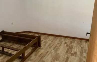 Imagem: A casa possui 2 Dormitórios, 1 Banheiro e está localizado