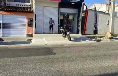 Imagem: O depósito possui 2 Vagas na garagem, 108m² de Área e está