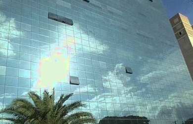 Imagem: O depósito possui 2 Vagas na garagem, 87m² de Área e está