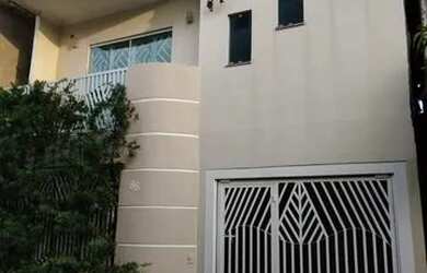 Imagem: A casa possui 3 Dormitórios, 5 Banheiros, 1 Vaga na garagem