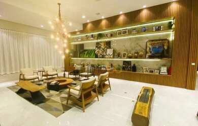 Imagem: A casa em condomínio possui 5 Dormitórios, 5 Banheiros, 5