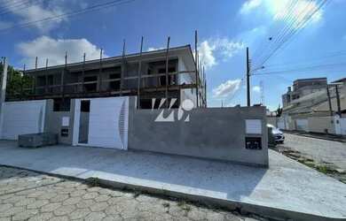 Imagem: A casa possui 3 Dormitórios, 2 Banheiros, 2 Vagas na garagem