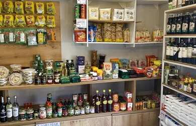 Imagem: O depósito está localizado em Setor Marista, Goiânia à venda