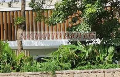 Imagem: A casa em condomínio possui 4 Dormitórios, 5 Banheiros, 4