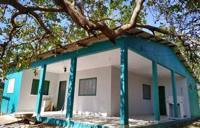 Imagem: A casa possui 2 Dormitórios, 2 Banheiros, 5 Vagas na garagem