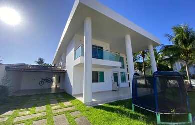 Imagem: A casa em condomínio possui 4 Dormitórios, 5 Banheiros, 2