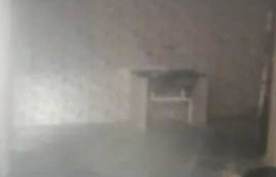 Imagem: A casa possui 2 Dormitórios e 1 Banheiro e está localizado