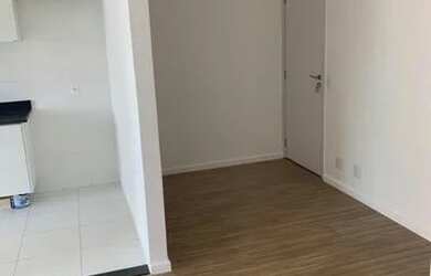 Imagem: O apartamento possui 1 Dormitório, 1 Banheiro, 1 Vaga na garagem