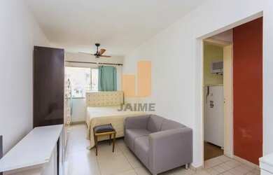 Imagem: O apartamento possui 1 Dormitório, 1 Banheiro, 1 Vaga na garagem