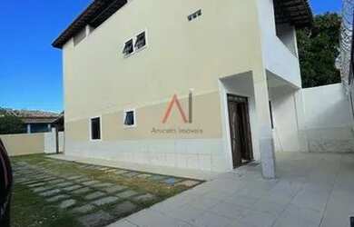 Imagem: A casa possui 4 Dormitórios, 4 Banheiros, 5 Vagas na garagem