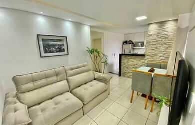 Imagem: O apartamento possui 2 Dormitórios, 1 Banheiro, 1 Vaga na garagem