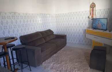 Imagem: A casa possui 2 Dormitórios, 2 Banheiros e 3 Vagas na garagem