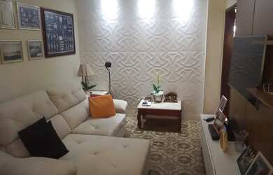 Imagem: O apartamento possui 2 Dormitórios, 1 Banheiro, 1 Vaga na garagem