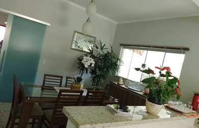 Imagem 11: Excelente casa com 326 m² de construção a venda bairro Rezek em Artur...