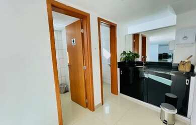 Imagem: O apartamento possui 2 Dormitórios, 2 Banheiros, 2 Vagas na