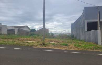 Imagem: O terreno possui 450m² de Área e está localizado em Centro