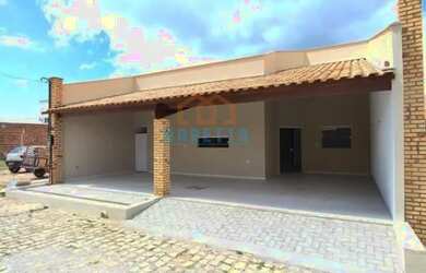 Imagem: A casa em condomínio possui 3 Dormitórios, 2 Banheiros, 2