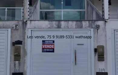 Imagem: A casa possui 3 Dormitórios, 3 Banheiros, 2 Vagas na garagem