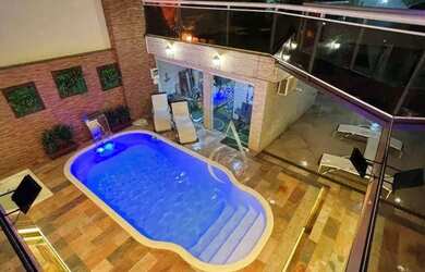 Imagem: A casa em condomínio possui 4 Dormitórios, 5 Banheiros, 3