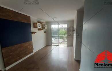 Imagem: O apartamento possui 3 Dormitórios, 1 Banheiro, 1 Vaga na garagem