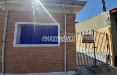 Imagem: A casa possui 2 Dormitórios, 1 Banheiro, 60m² de Área, Varanda