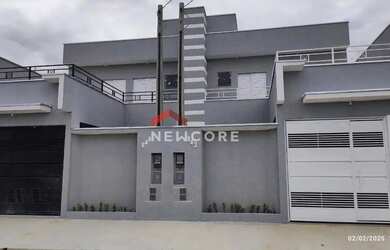 Imagem: A casa possui 2 Dormitórios, 3 Banheiros, 1 Vaga na garagem