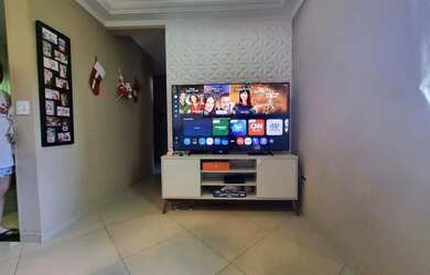 Imagem: A casa possui 2 Dormitórios, 1 Banheiro, 1 Vaga na garagem