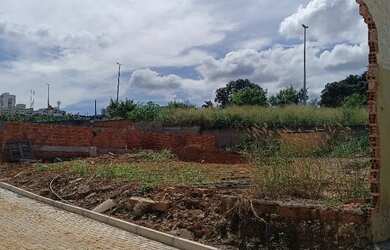 Imagem: O terreno à venda possui e está localizado em Guara, Brasília