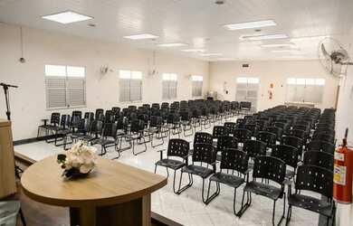 Imagem: O depósito possui 221m² de Área e está localizado em Cia