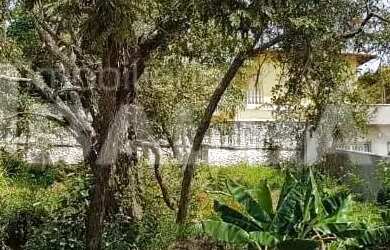 Imagem: O terreno possui 680m² de Área e está localizado em Jardim