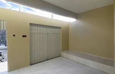 Imagem: A casa possui 2 Dormitórios, 1 Banheiro, 120m² de Área e