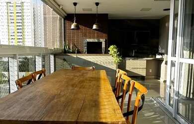 Imagem: O apartamento possui 3 Dormitórios, 5 Banheiros, 3 Vagas na