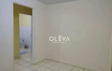 Imagem: A casa possui 2 Dormitórios, 1 Banheiro, 3 Vagas na garagem