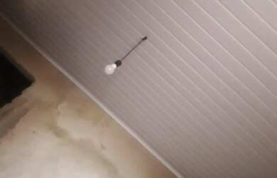 Imagem: A casa possui 2 Dormitórios, 1 Banheiro, 1 Vaga na garagem