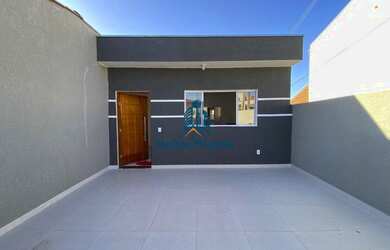 Imagem: A casa possui 2 Dormitórios, 2 Banheiros, 2 Vagas na garagem