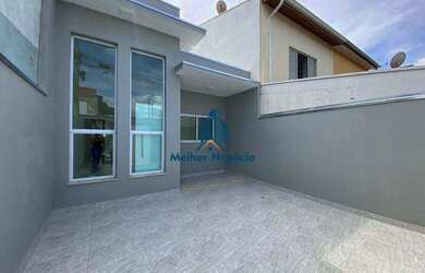 Imagem: A casa possui 2 Dormitórios, 2 Banheiros, 2 Vagas na garagem