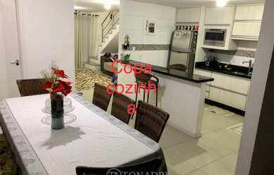 Imagem: A casa possui 3 Dormitórios, 3 Banheiros, 2 Vagas na garagem