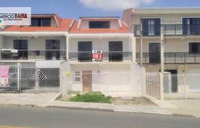 Imagem: A casa possui 3 Dormitórios, 1 Banheiro, 3 Vagas na garagem