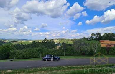 Imagem: O terreno possui 2.300m² de Área e está localizado em Vila